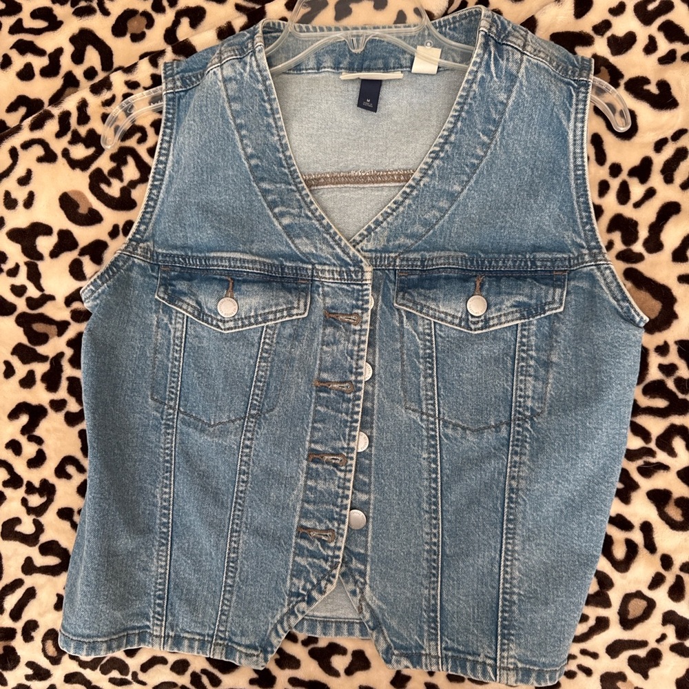 Universal Thread Denim Vest With Button Front - image 1